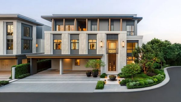 CINQUI&Egrave;ME Krungthep Kreetha